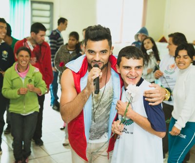  Visita a APAE Capela do ALto-SP