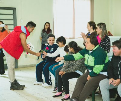  Visita a APAE Capela do ALto-SP