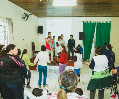  Visita a APAE Capela do ALto-SP