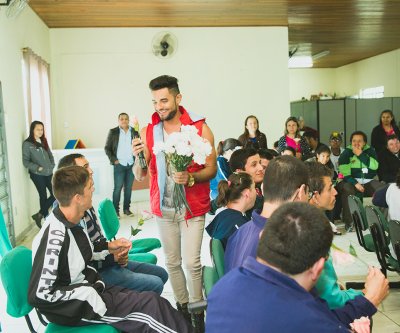  Visita a APAE Capela do ALto-SP