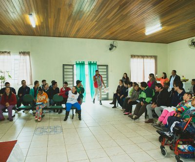  Visita a APAE Capela do ALto-SP