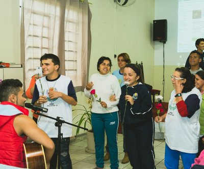  Visita a APAE Capela do ALto-SP